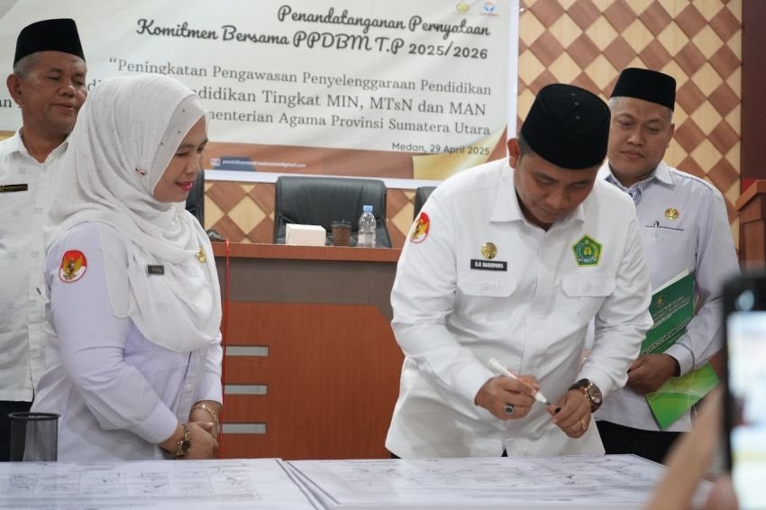 Kanwil Kemenagsu Gelar Penandatanganan Pernyataan Komitmen Bersama PPDBM TP 2025/2026