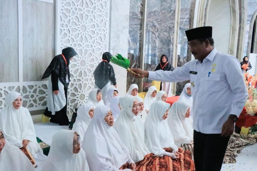Wali Kota  Binjai dan Wakil Hadiri Halalbihalal dan Tepung Tawar Jamaah Calon Haji