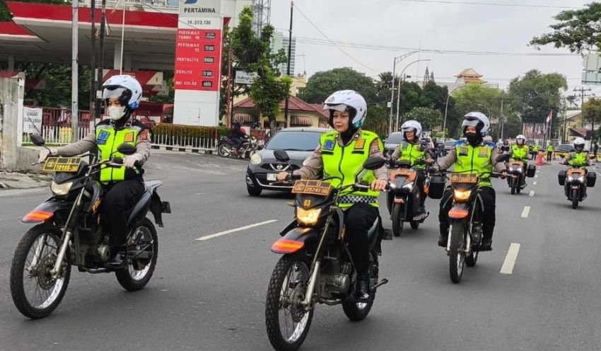 Usai Apel, Puluhan Polwan Polrestabes Medan Patroli Srikandi