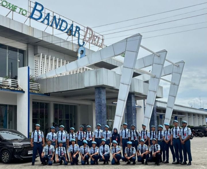 PT Pelindo Regional 1 Belawan Terima Kunjungan SMK Teknik Tekno Nusantara di Terminal Penumpang Bandar Deli Belawan