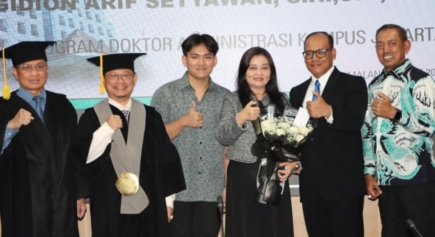 Kombes Pol Gidion Arif Setyawan Raih Gelar Doktor Administrasi di Universitas Brawijaya