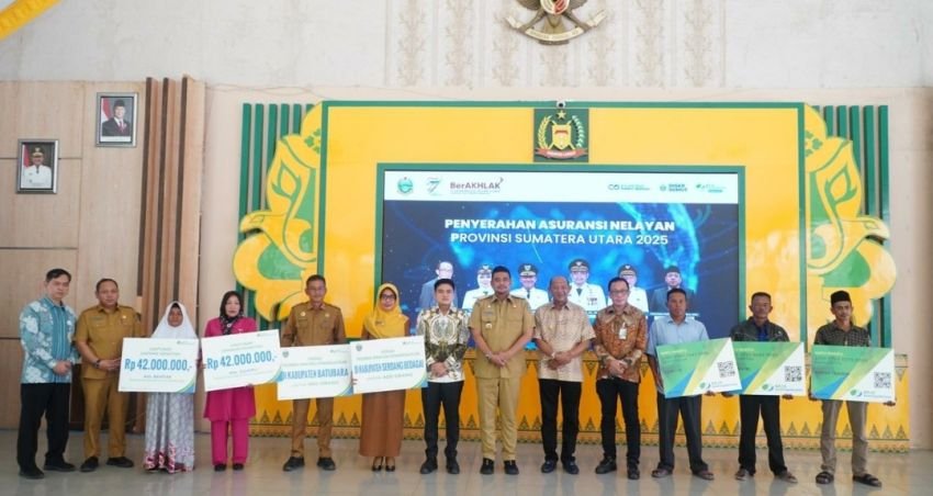Bupati Syah Afandin Apresiasi Gubsu Bobby Nasution Serahkan 1.600 Kartu BPJS Untuk Nelayan Langkat
