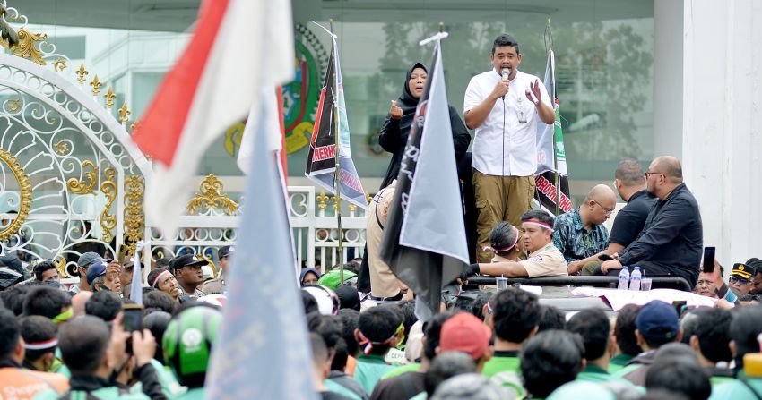 Gubernur Bobby Nasution Temui dan Dengarkan Keluhan Driver Ojol