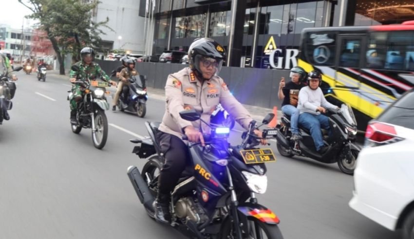 Kapolrestabes Medan Pimpin Patroli Skala Besar Operasi Khusus Anti Premanisme