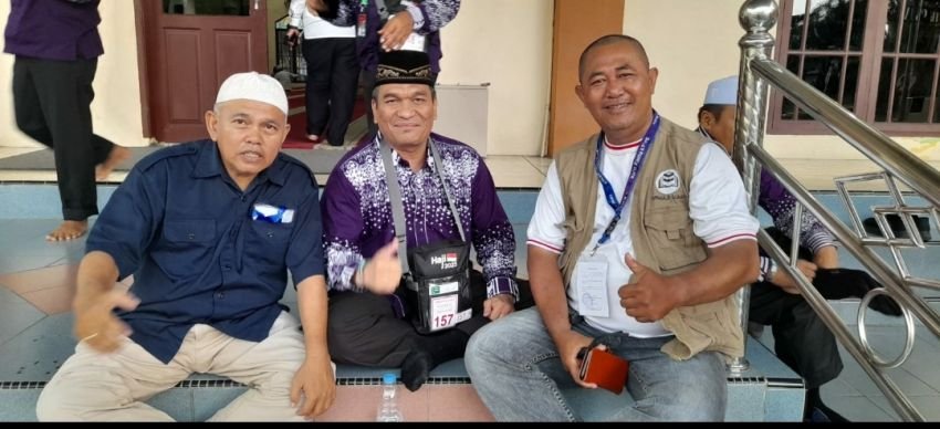 Wartawan Senior Anang Azhar Berangkat Haji Sekaligus PHD Kloter II