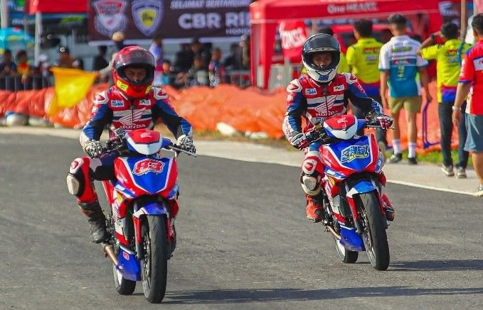 Honda Indako FIF Adira Summit Oto MCF KYT Racing Team Lanjut Gaspol Ke Riau