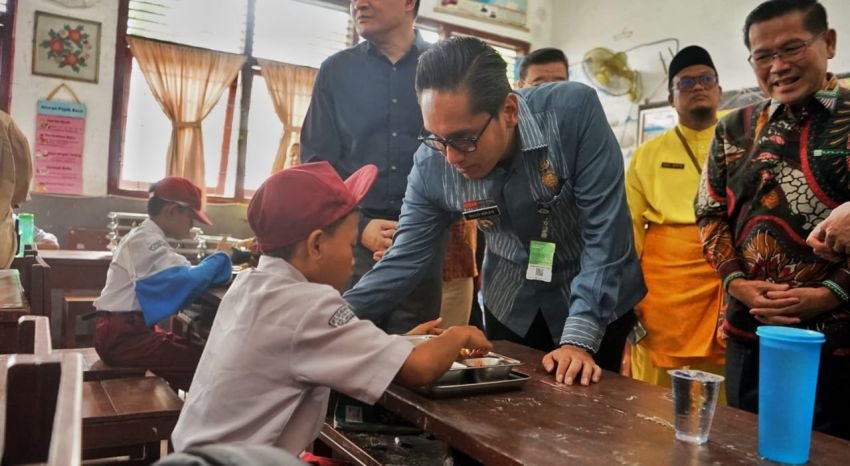 Wali Kota Medan dan Duta Besar Tiongkok Tinjau Pemberian MBG
