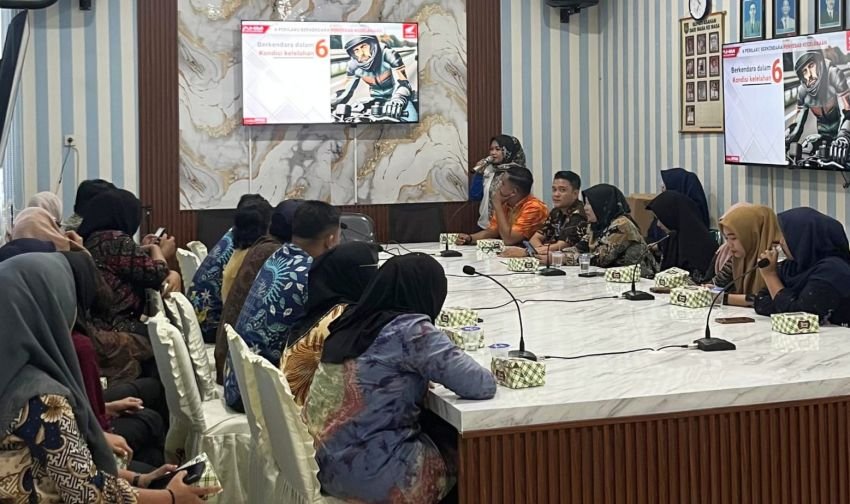 Karyawan Perumda Air Minum Tirta Silaupiasa Kisaran Semangat Tebar Inspirasi Cari Aman