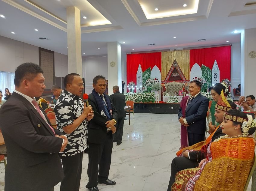 Tunjukkan Jiwa Sosial dan Kepedulian Yang Tinggi, Anggota DPR RI Dr Maruli Siahaan SH.MH Hadiri 4 Pesta Pernikahan Dalam Sehari
