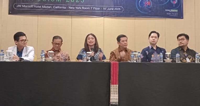 RS Siloam Gelar Simposium Kolaborasi Lintas Disiplin Untuk Stroke dan Transplantasi Ginjal