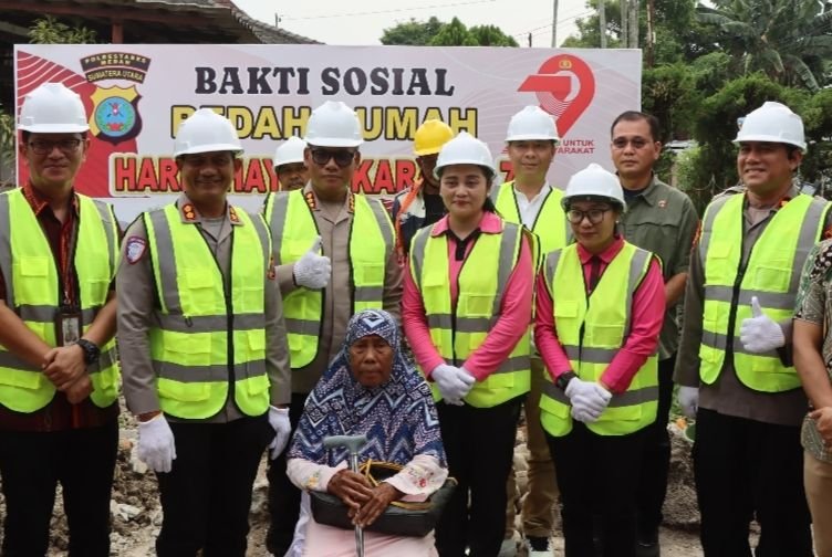 Polrestabes Medan Bedah Rumah Lansia : Mudah-mudahan Berkah Buat Kita Semua
