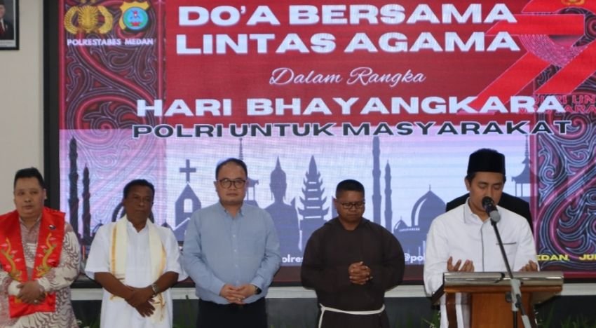 HUT Bhayangkara ke-79, Polrestabes Medan Do&rsquo;a Bersama Lintas Agama