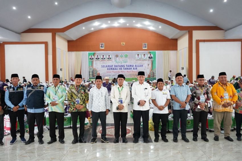 358 Jemaah Haji Kloter 23 Tiba di Tanah Air