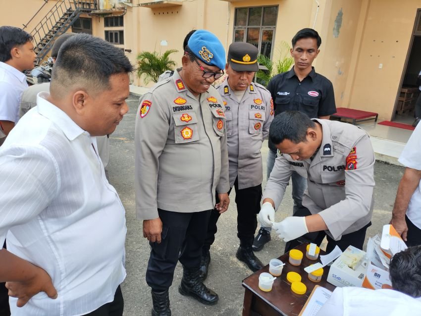 Polres Labusel Tes Urine Anggota, Ini Hasilnya