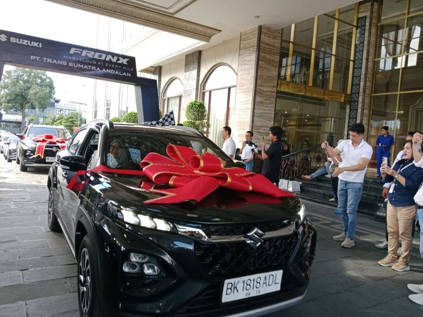 Suzuki Fronx Meluncur di Sumut, 20 Unit Perdana Diserahkan Pada Konsumen