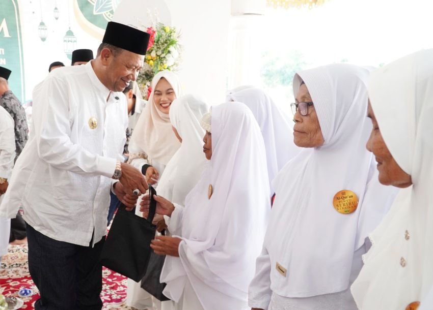 Bupati Langkat Syah Afandin Zikir Akbar Bersama Masyarakat, Haru Dengarkan Lansia Baca Al-Qur&rsquo;an