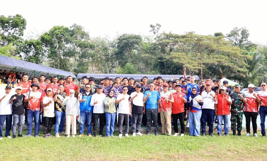 Jaring Atlet Berprestasi, Bupati Sergai Buka Turnamen Bola Volly U-22