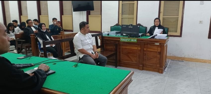 Mantan Kadisdik Langkat Dituntut 1,5 Tahun Penjara karena Terim Suap