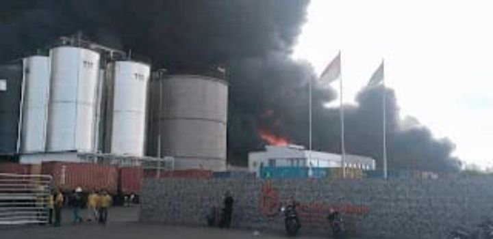 PT Agro Raya Mas di Sei Mati Medan Labuhan Terbakar