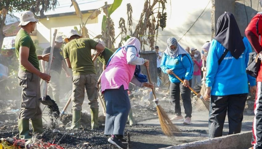 Rico Waas Pimpin Gotong Royong dan Serap Aspirasi Warga Medan Denai