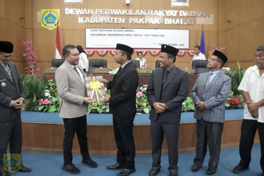 Sidang Paripurna Penyampaian Rekomendasi DPRD Terkait LKPJ Bupati  Pakpak Bharat Tahun Anggaran 2024
