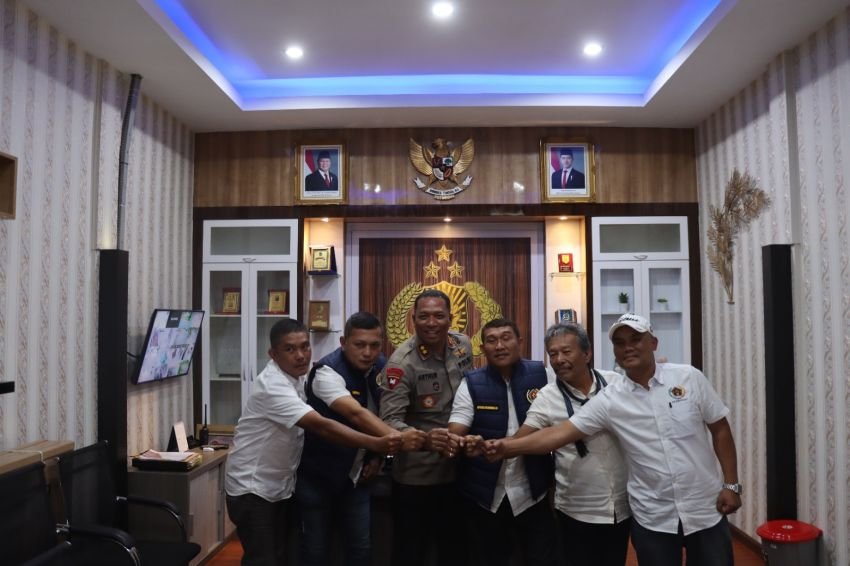 Kapolres Humbang Hasundutan Sambut Baik Silaturahmi PWI Bonapasogit Serta Mendukung Pelaksanaan UKW