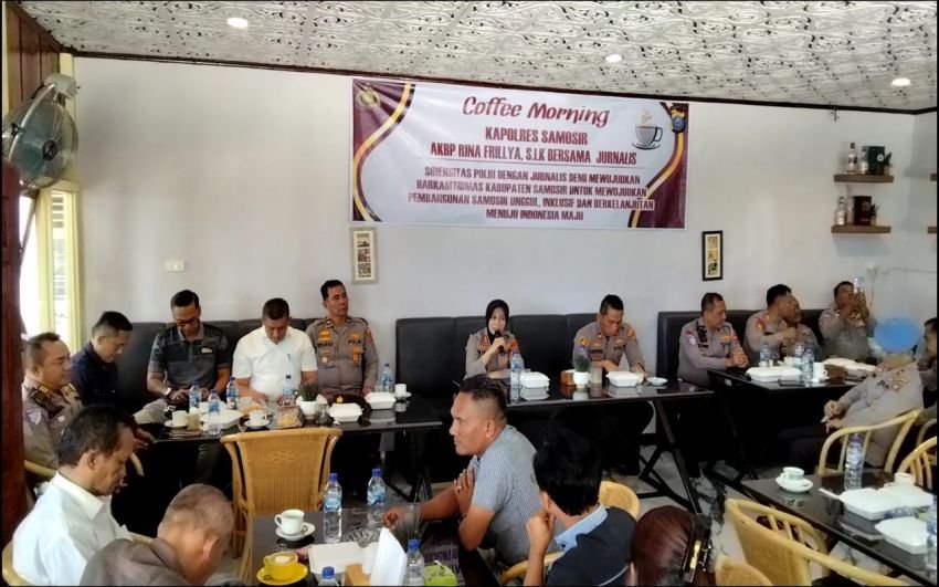 Menikmati Keindahan Danau Toba, Kapolres Samosir AKBP Rina Frillya Coffee Morning Bersama Jurnalis