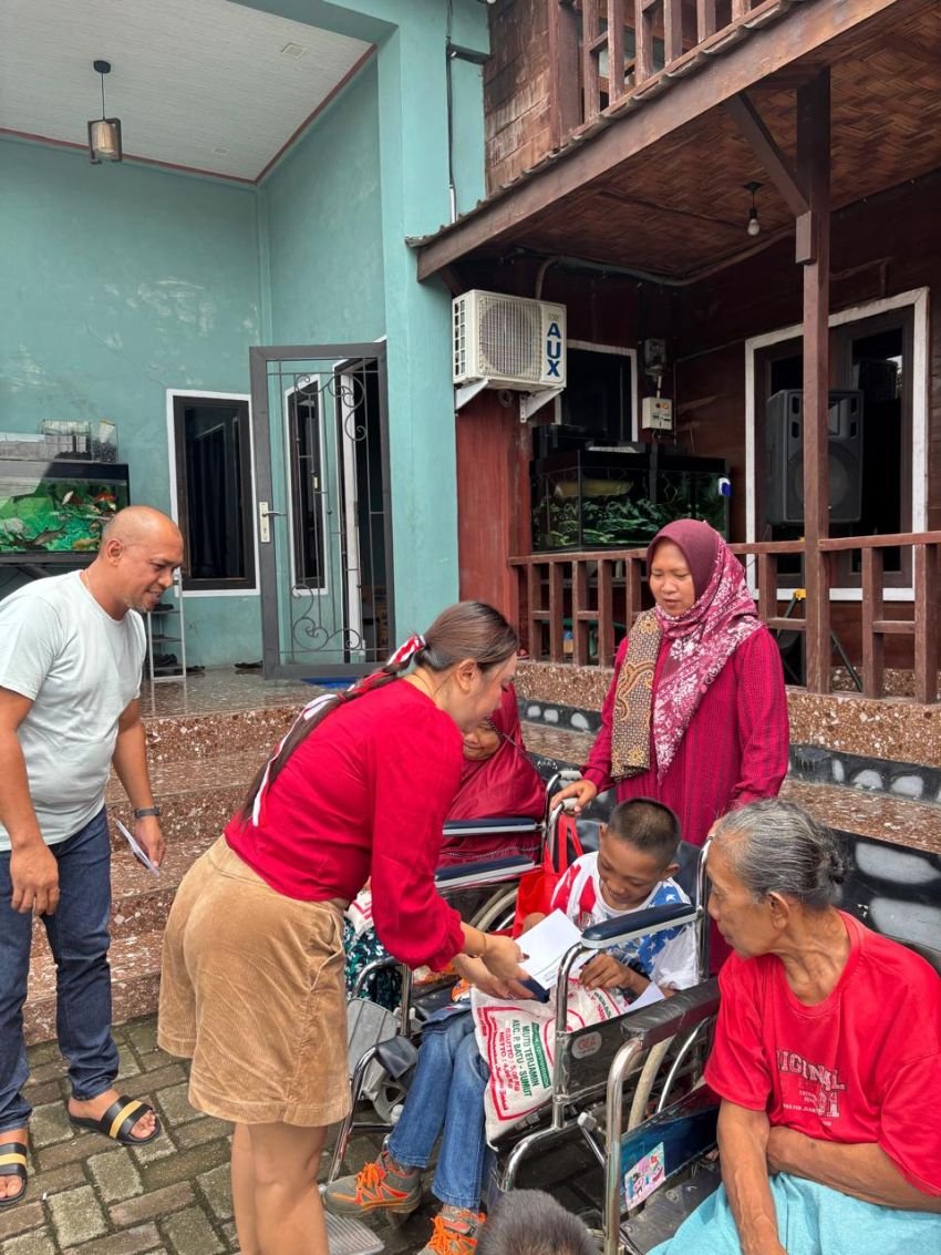 Sambut HUT ke 80 Kemerdekaan RI, PT Key Key dan CV Sagor Saluran Taliasih Ke 108 Lansia Dan Anak Stanting.