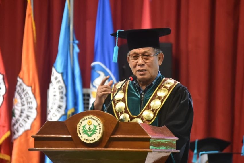Orasi Ilmiah Wisuda Unimed Prof. Dr. Syawal Gultom: Bangkitkan Negeri dengan Integritas