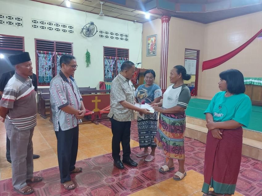 Anggota DPR RI Maruli Siahaan Kembali Tunjukkan Kepedulian Bantu 17 Warga Korban Angin Puting Beliung