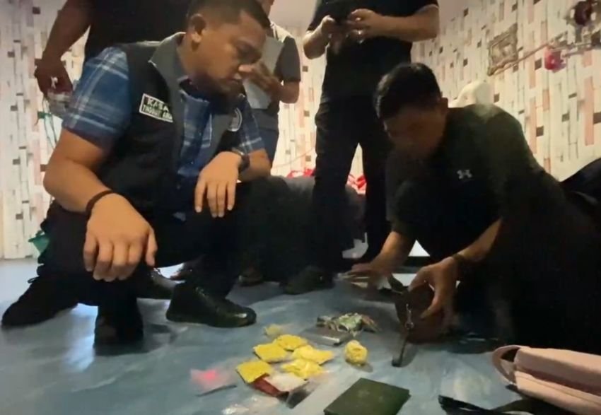 Polrestabes Medan Gerebek Mangkubumi, Ratusan XTC Ditemukan : Sabu, Happy Five dan Uang Puluhan Juta Disita