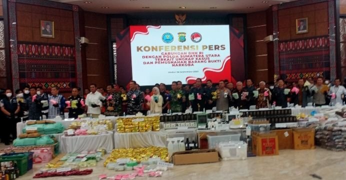 Ka BNNP Komjen Pol Suyudi Aryo Seto Pimpin Pemusnahan Narkoba di Poldasu, Kolaboratif BNN RI, Poldasu Polda Aceh Sita 1,7 Ton Sabu