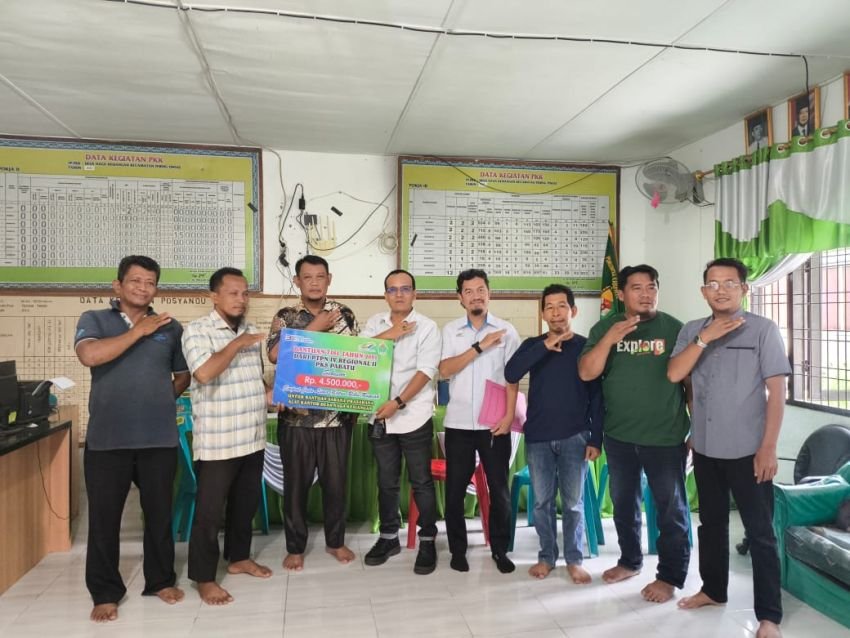 PKS Pabatu IV Regional II Berikan Bantuan TJSL Sarana Prasarana Kepada Kantor Desa Naga Kesiangan Sergai
