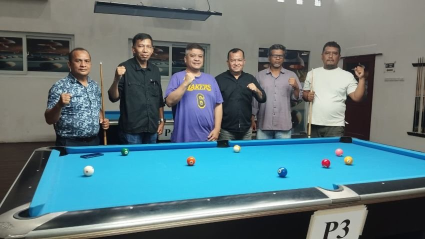 Salomo Pardede Dukung Turnamen Biliar Wartawan