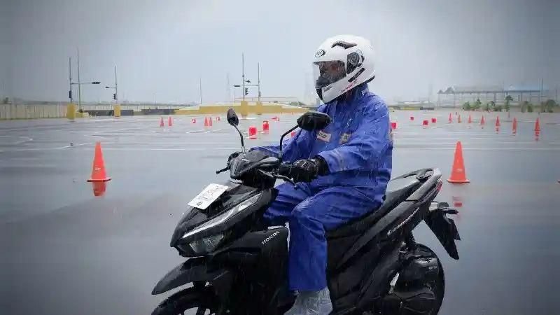 Musim Hujan, Utamakan Keselamatan dengan Cari Aman