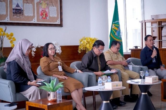 Bulog Sumut Laksanakan Program SPHP Jagung Pakan Kepada Peternak Ayam Petelur Mandiri Sebanyak 1.356 Ton