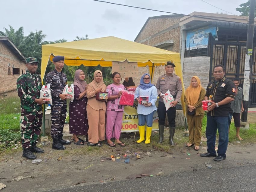 Sinergi TNI&ndash;Polri, Pemerintah dan Masyarakat Peduli Korban Banjir di Bedagai