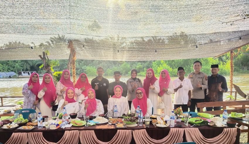 Tingkatkan Imtaq dan Adab Keluarga, MTMD Sergai Gelar Pengajian dan Pasar Murah