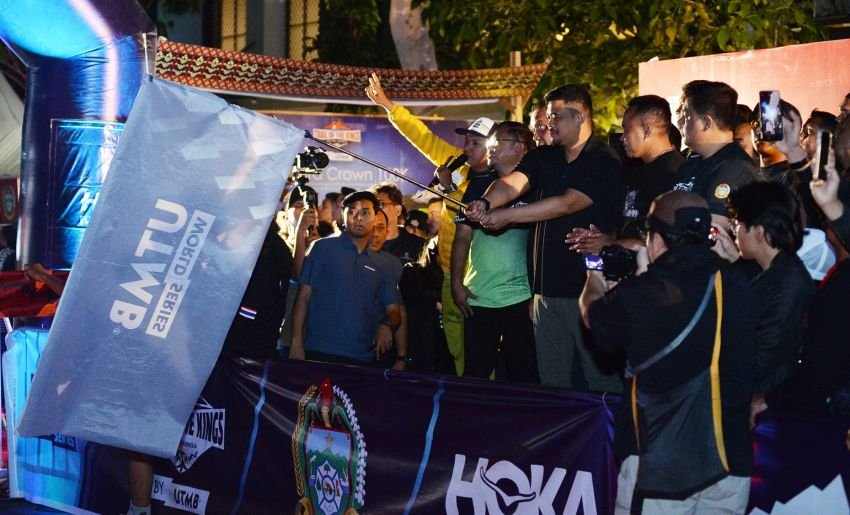 Gubernur Bobby Nasution Lepas Peserta Trail of The Kings, Seribuan Pelari Melintas Panorama Danau Toba