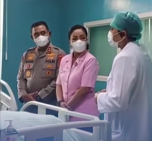 5 Hari Belum Sadarkan diri, Kapolda Sumut Jenguk Korban Ditabrak Polisi di RS Colombia Medan