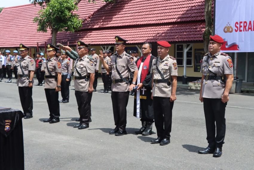 Kapolres Binjai Pimpin Serah Terima Jabatan Waka Polres, Kabag Log dan Kasat Narkoba