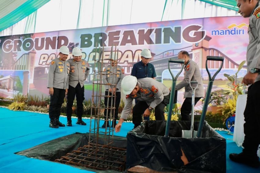 Wujudkan Lingkungan Aman dan Tertata, Kapolda Sumut Resmikan Pembangunan Pagar Depan Mapoldasu