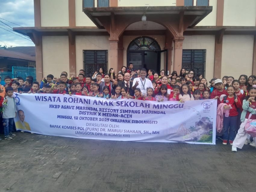 Lagi, Anggota DPR RI Maruli Siahaan Berangkatkan Anak Sekolah Minggu HKBP  Agave Marindal Wisata Rohani
