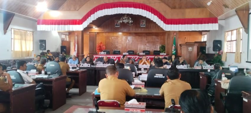 RDP Pansus DPRD Taput dan TPL  Sebatas Tanya Jawab