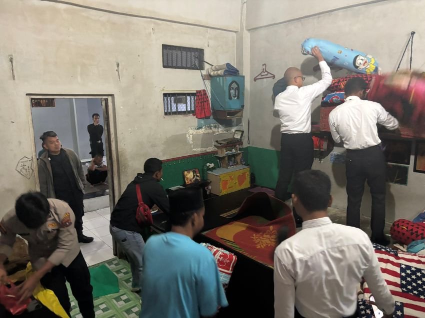 Rutan Humbang Hasundutan Razia Blok Hunian Bersama APH