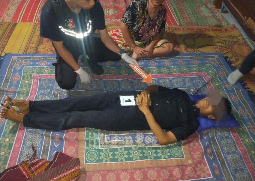Pencari Pakan Ternak Ditemukan Tewas Diduga Ditikam di Pinggir Rel Jalan Padang