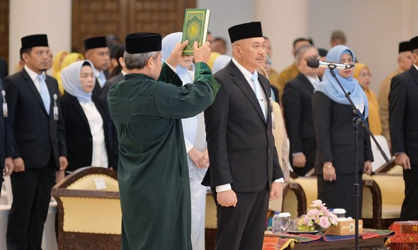 Lantik Sulaiman Harahap sebagai Pj Sekda Sumut, Gubernur Bobby Nasution Tekankan Kolaborasi Birokrasi