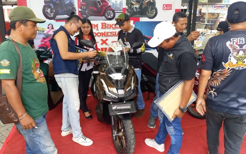 Motor Premium Honda Curi Perhatian di 5th Anniversary Forum Bikers Indonesia