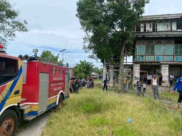 Istana Niat Lima Laras Batu Bara Kembali Terbakar