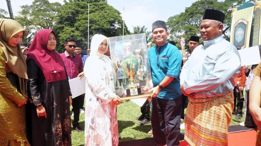 Wabup Tiorita Tutup MTQ 58 Langkat di Sawit Seberang, PT LNK Raih Juara Umum